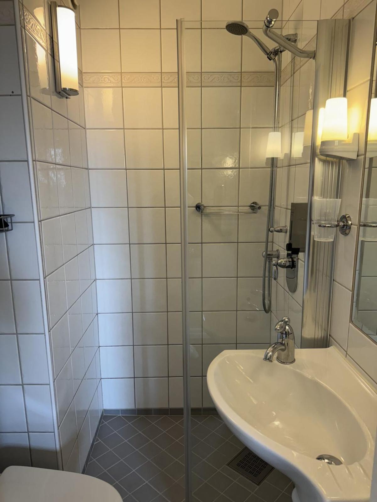 Hotel Tanum Gestgifveri Tanumshede Dış mekan fotoğraf